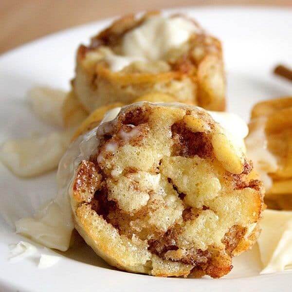 Easy Cinnamon Roll Popovers