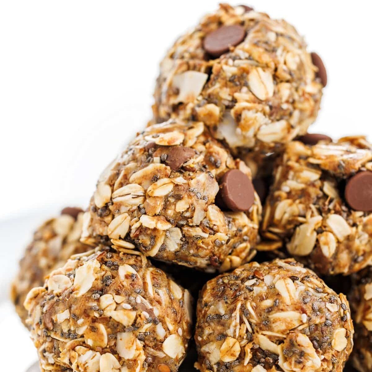 No Bake Chocolate Chia Energy Bites