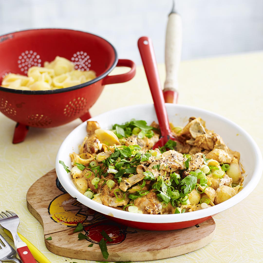 Julie Goodwin’s creamy chicken & mushroom pasta